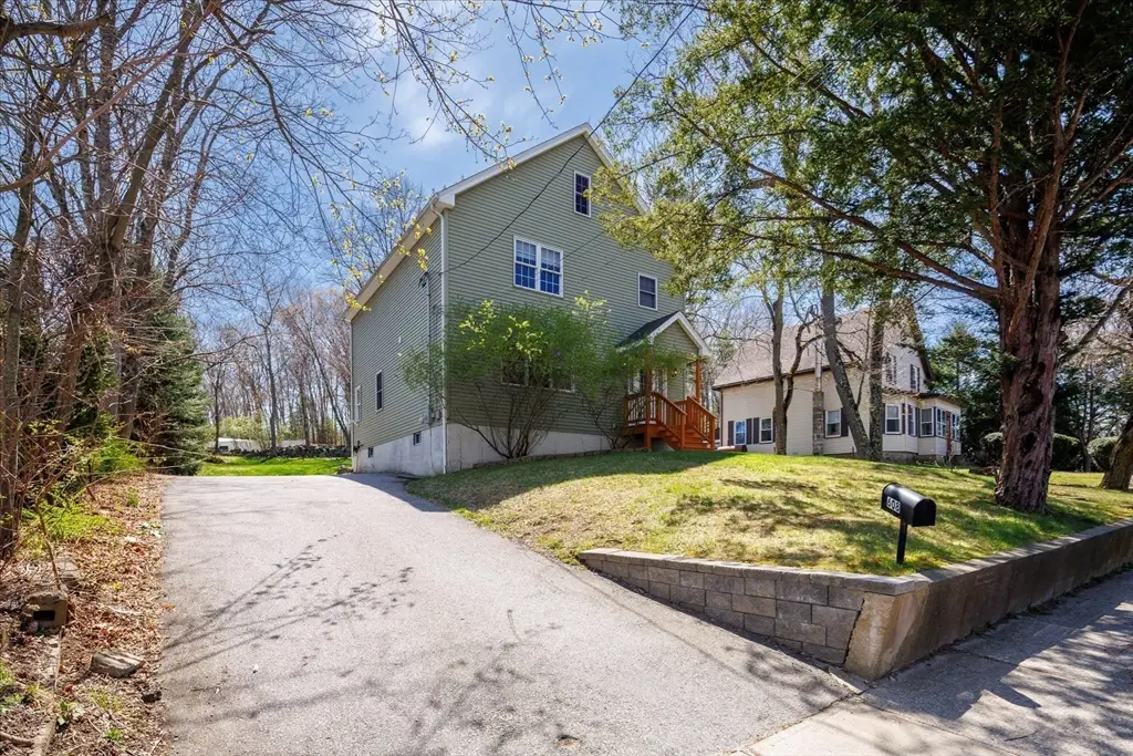 608 Church St, Northbridge, MA 01588 - #1