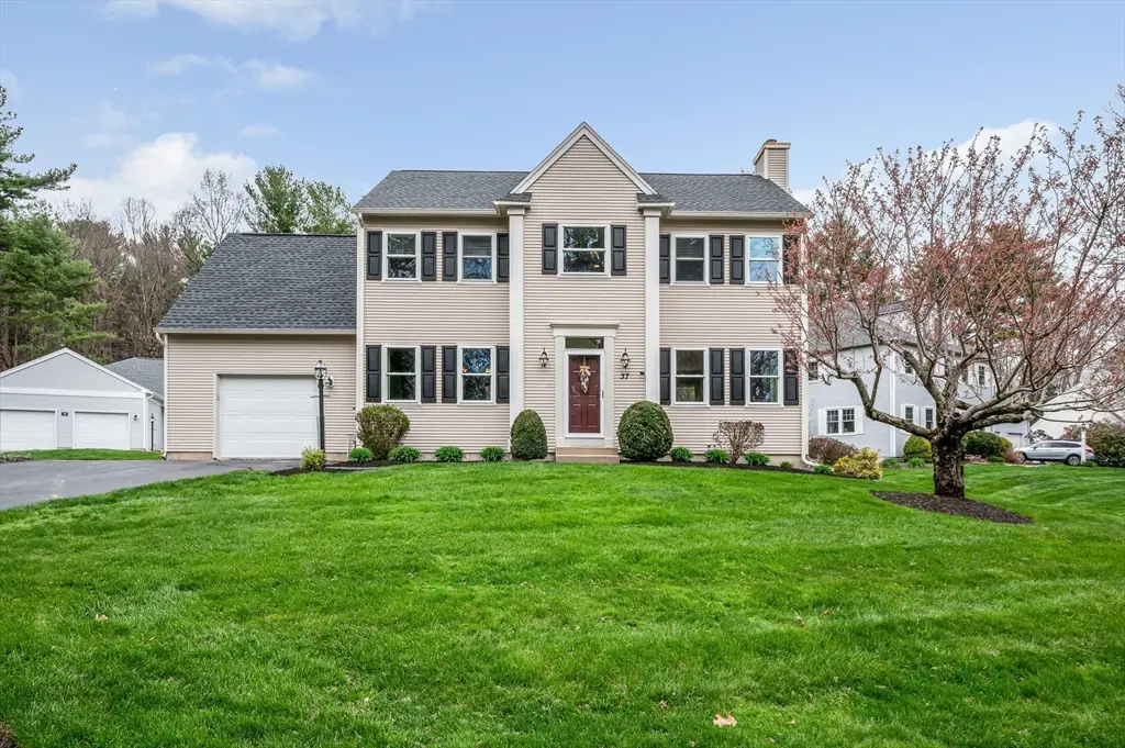 37 Beechwood Dr, Haverhill, MA 01832 - #1