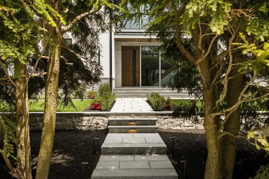 19 Bonnybrook Road, Newton, MA 02468 - #2