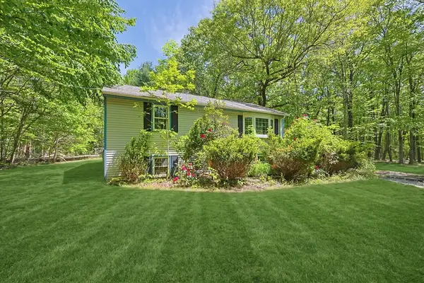 59 Borkum Rd, Spencer, MA 01562