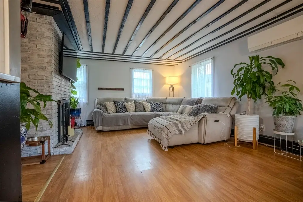 584 Dennison Dr, Southbridge, MA 01550 - #1