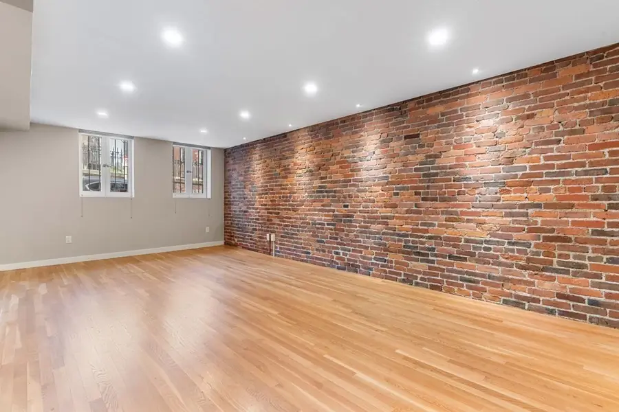 103 Charter St #1, Boston, MA 02113 - #3