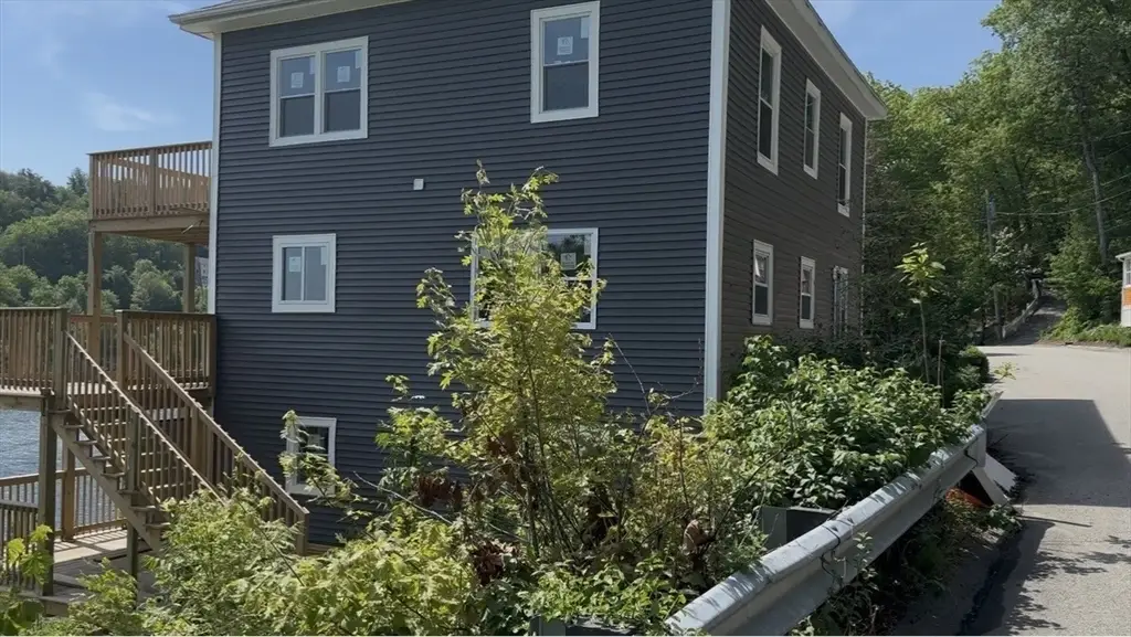 190 Grove St, Clinton, MA 01510 - #1