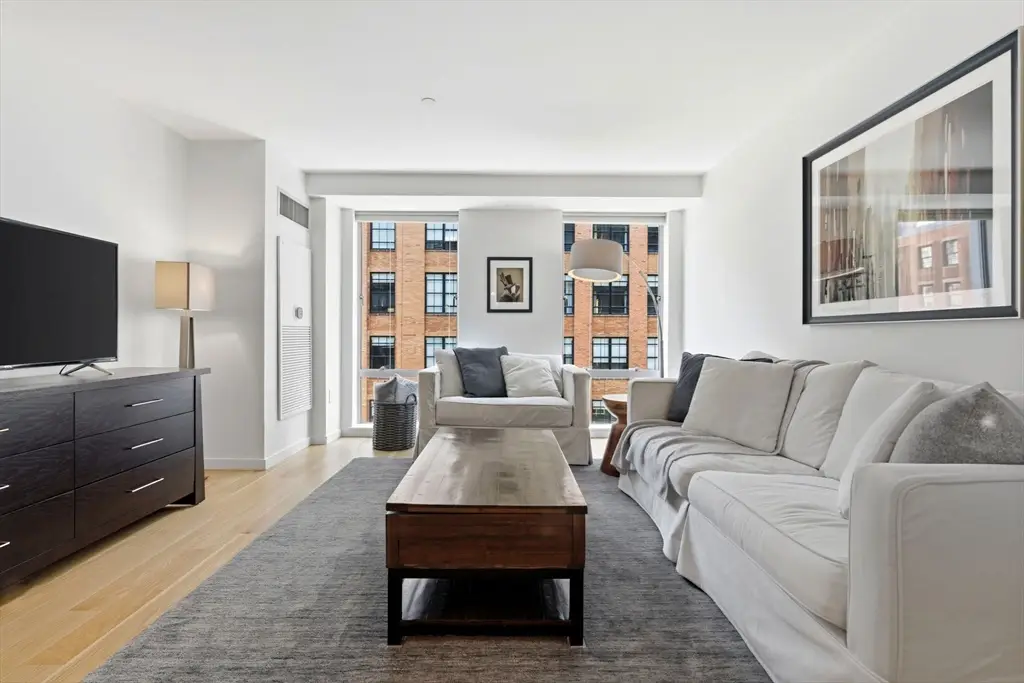 80 Broad St #602, Boston, MA 02110 - #1