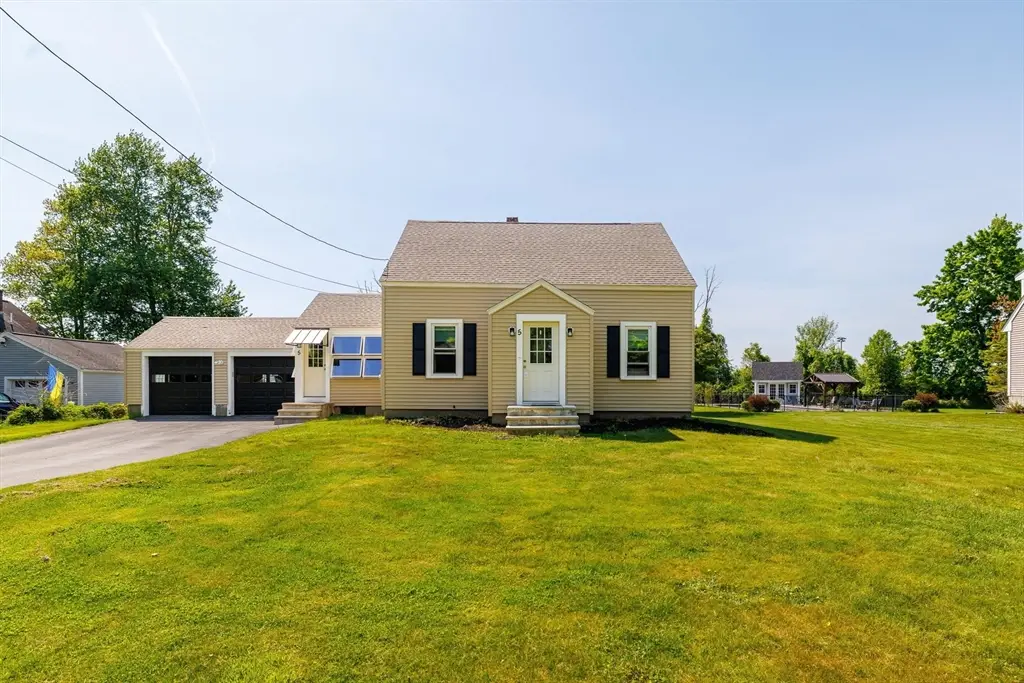 5 Bates St, Mendon, MA 01756 - #1