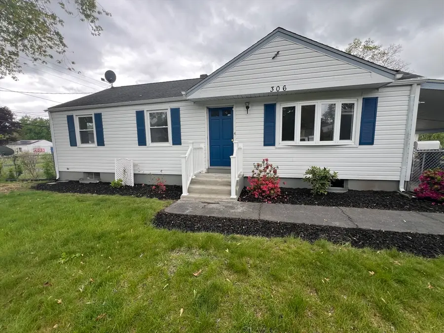 306 Greenaway Dr, Springfield, MA 01109 - #2