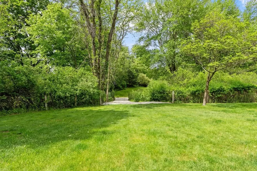 592 Sugar Rd, Bolton, MA 01740 - #3