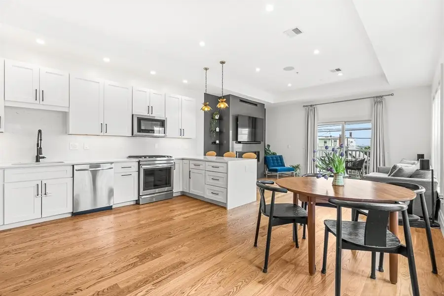 239 Lexington St #2, Boston, MA 02128 - #3