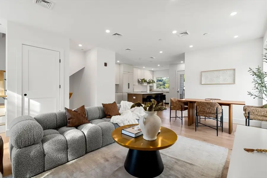 14 Elm Street #14, Newton, MA 02465 - #2
