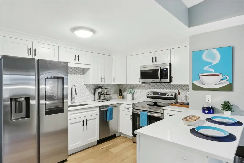 115 W 7th St #3, Boston, MA 02127 - #1