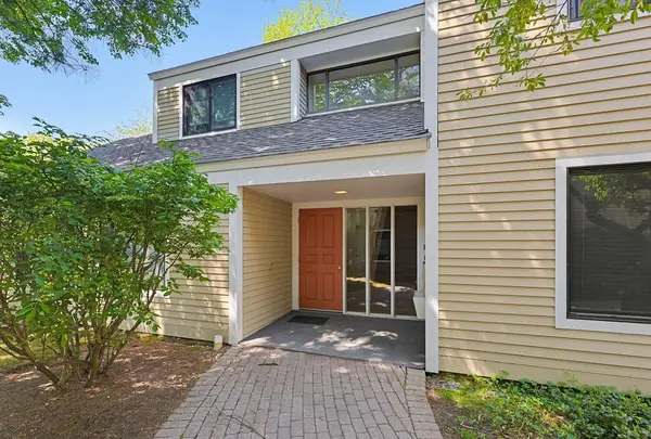 3 Concord Greene #3, Concord, MA 01742