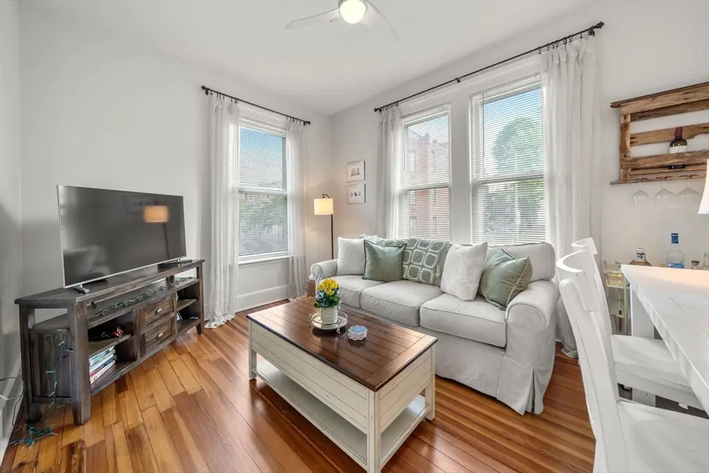 554 E 4th St #1B, Boston, MA 02127 - #1