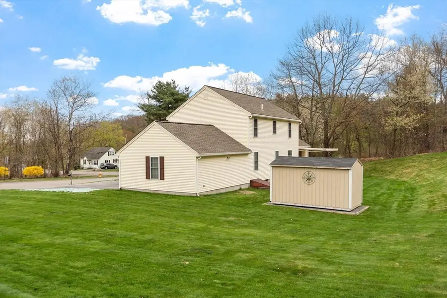 8 Biscuit Hill Dr, Leominster, MA 01453 - #3