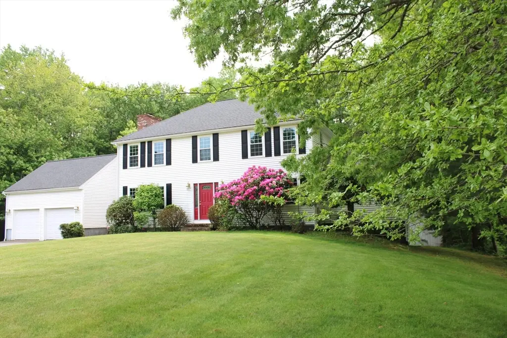 27 Gretchen Way, Raynham, MA 02767 - #1