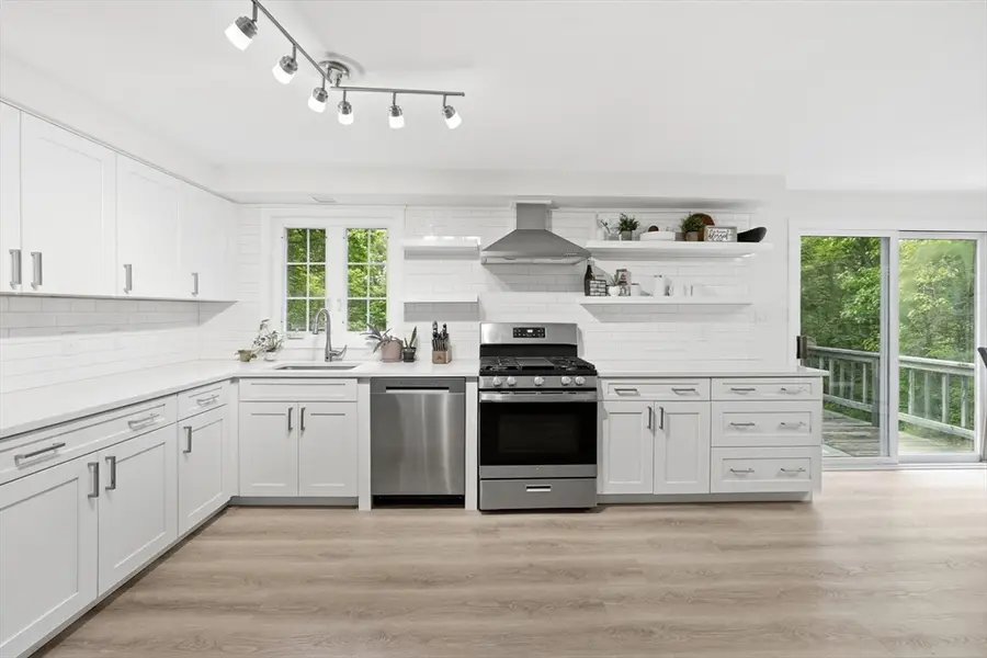 72 Wickaboag Valley Rd, West Brookfield, MA 01585 - #3