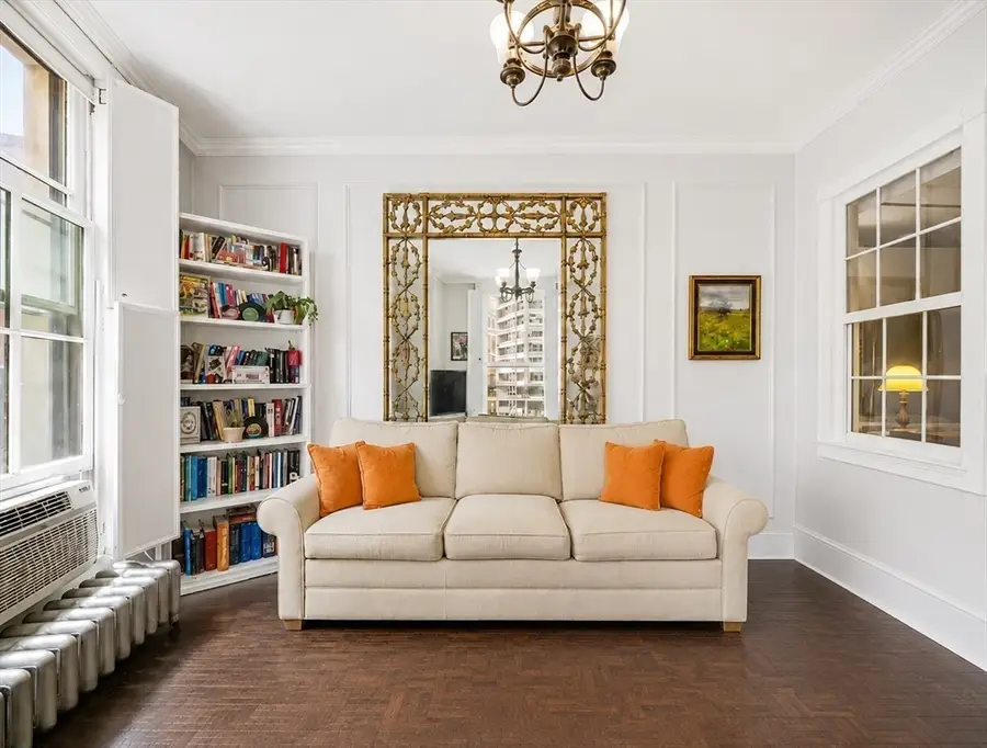 21 Beacon St #4G, Boston, MA 02108 - #3