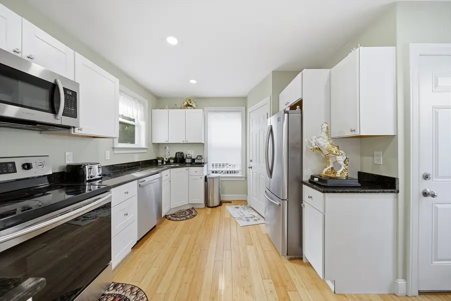16 Crescent St, Lynn, MA 01902 - #2