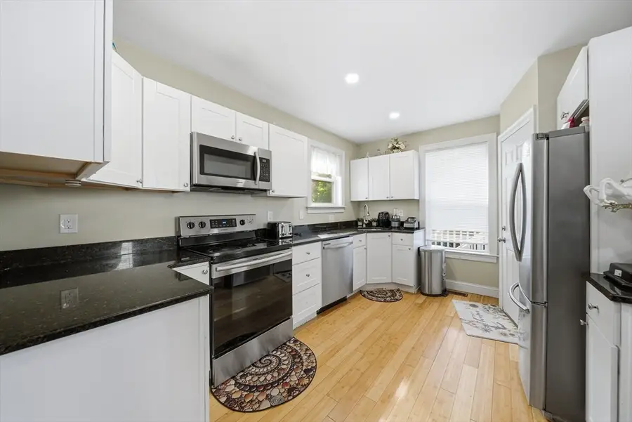 16 Crescent St, Lynn, MA 01902 - #3