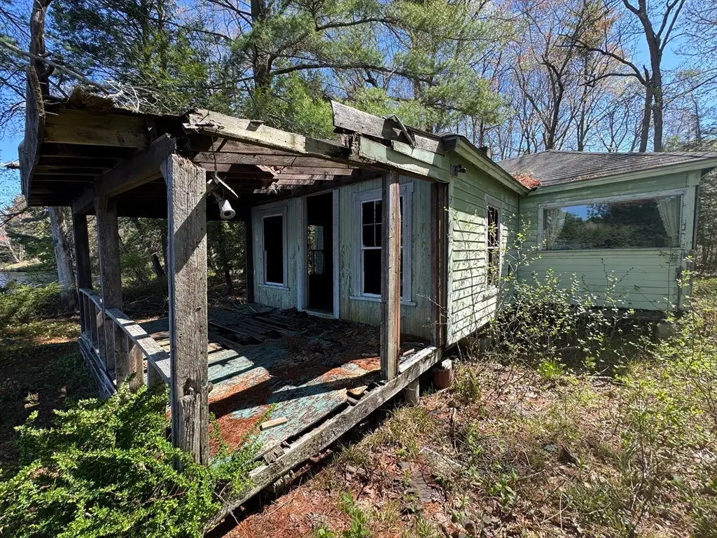 725 River St, Palmer, MA 01069 - #1