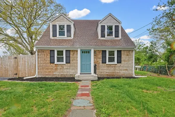 24 Otis Rd, Barnstable, MA 02601