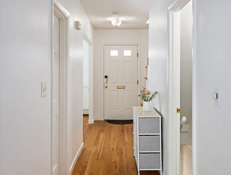 1 Charles St #V, Reading, MA 01867 - #3