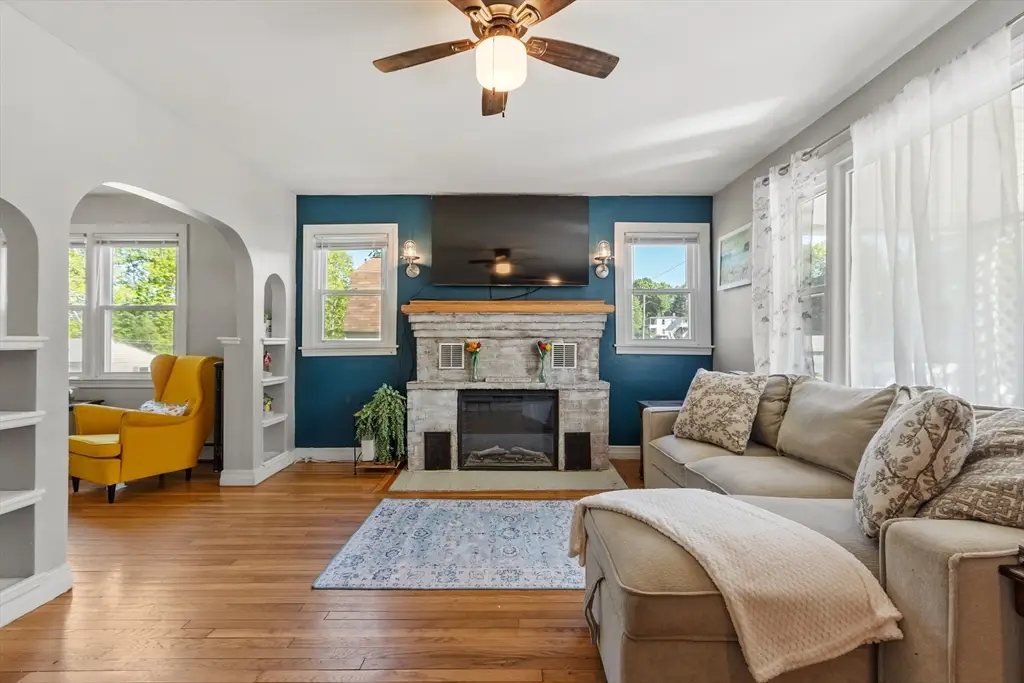195 Leamy St, Gardner, MA 01440 - #1