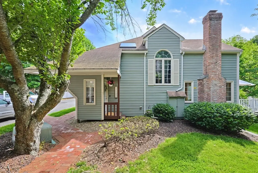 2 Strathmore Shire Dr #A, Uxbridge, MA 01569 - #1