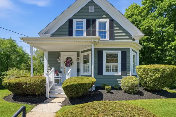 25 Linwood St, Holbrook, MA 02343