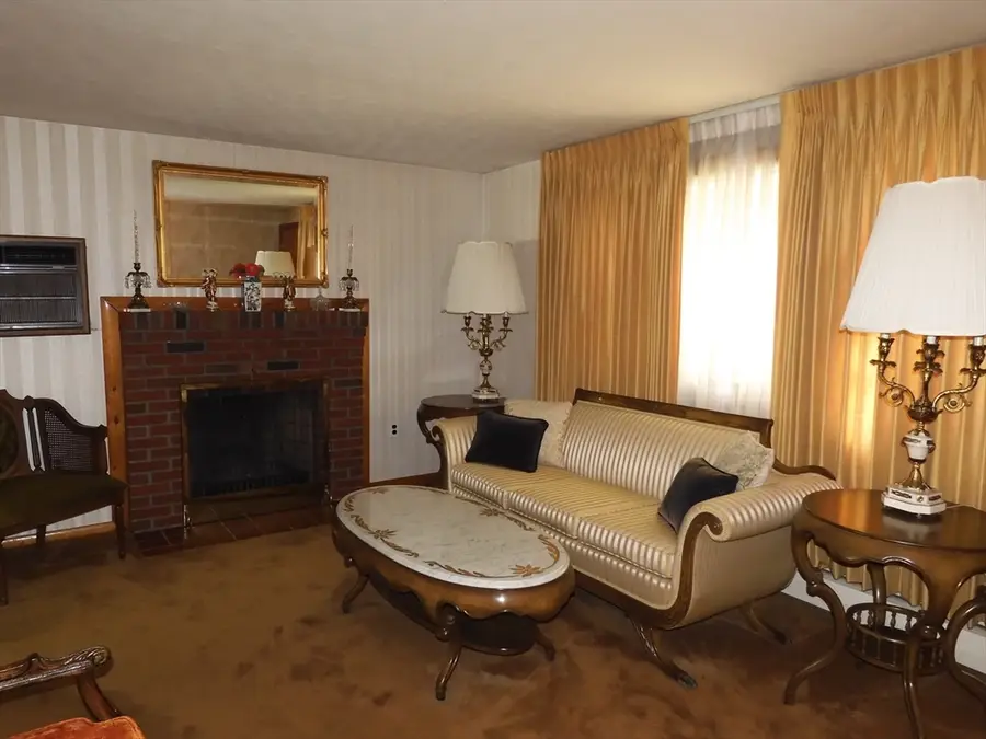 91 Gile St, Haverhill, MA 01830 - #3