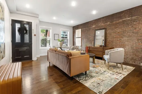 62-64 Elm St #1, Boston, MA 02129