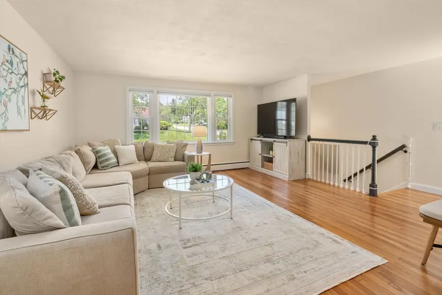 11 Longmeadow Road, Medfield, MA 02052 - #3