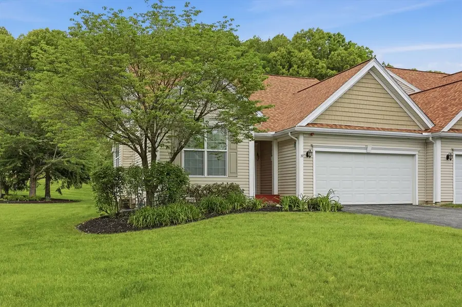 39 Brook Lane #39, Berlin, MA 01503 - #2