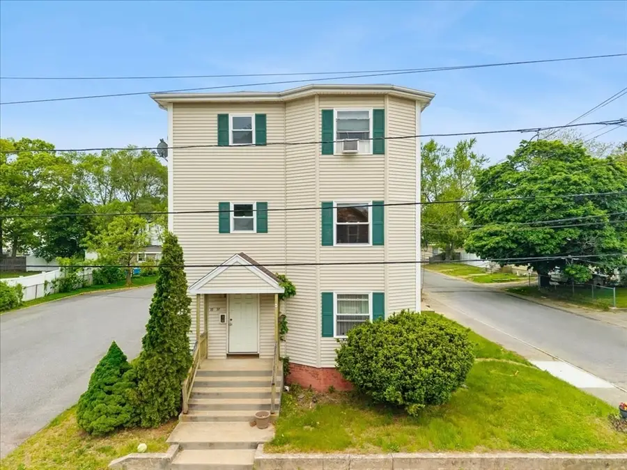 35 Hazel St #B, Attleboro, MA 02703 - #2