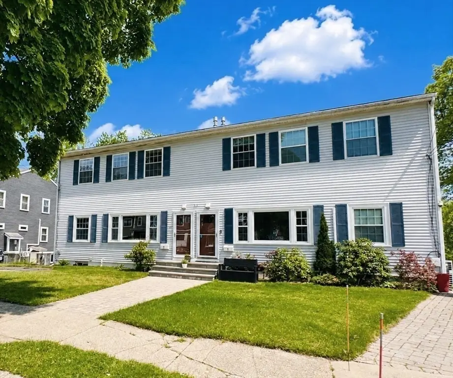 11 Hargrave Cir #B, Newton, MA 02461 - #1