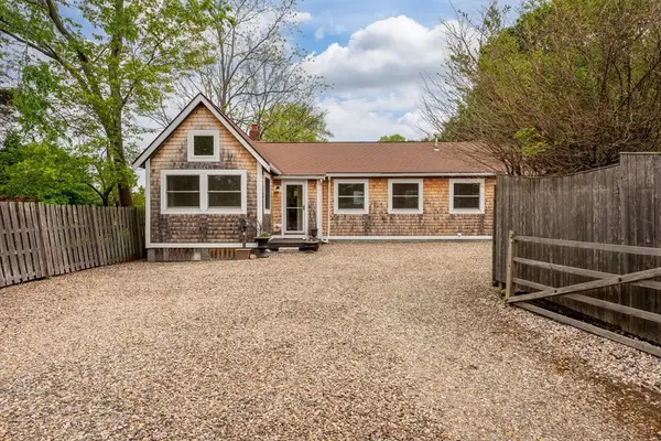 8 Hideaway Place, Rockport, MA 01966