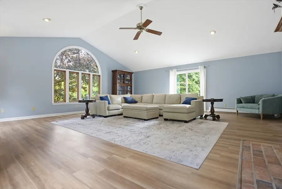 7 Brooks Ave, Westminster, MA 01473 - #3