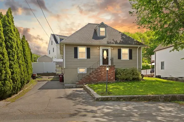 33 Ledge Street, Melrose, MA 02176