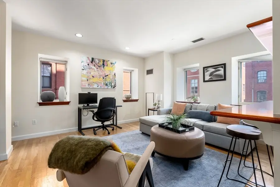 2 Clarendon St #302, Boston, MA 02116 - #3