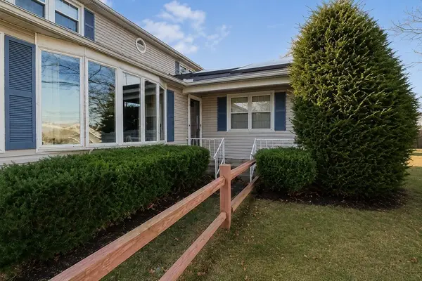 161 Fernbank Road, Springfield, MA 01129