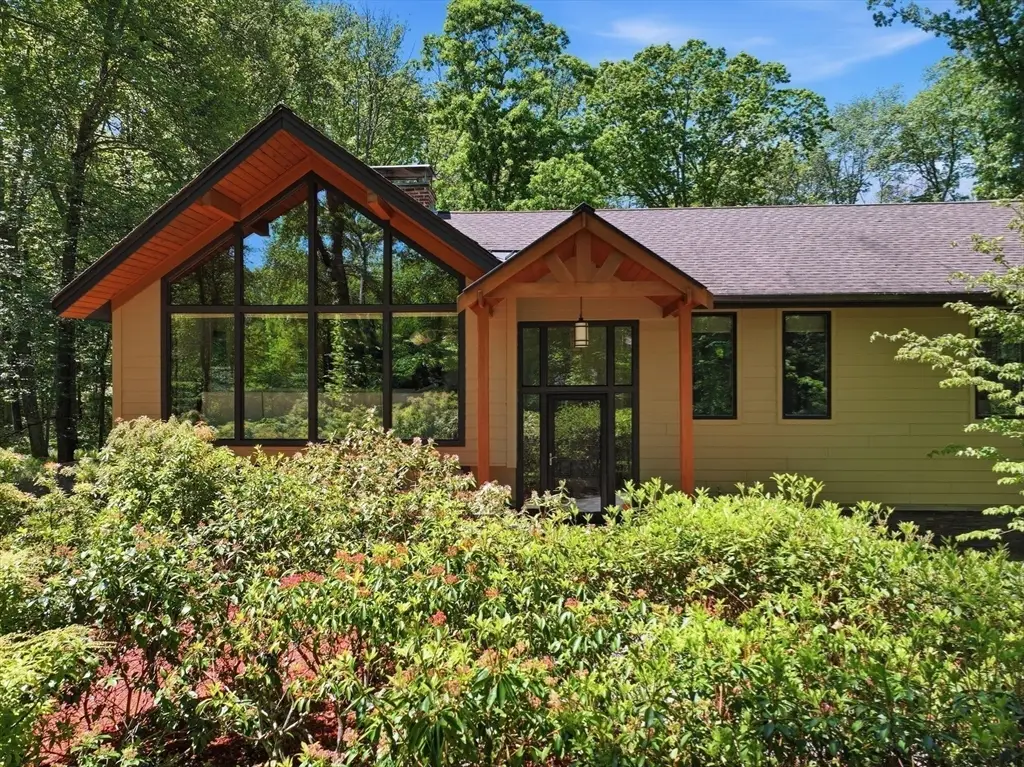 26 Dennis Circle, Northborough, MA 01532 - #1