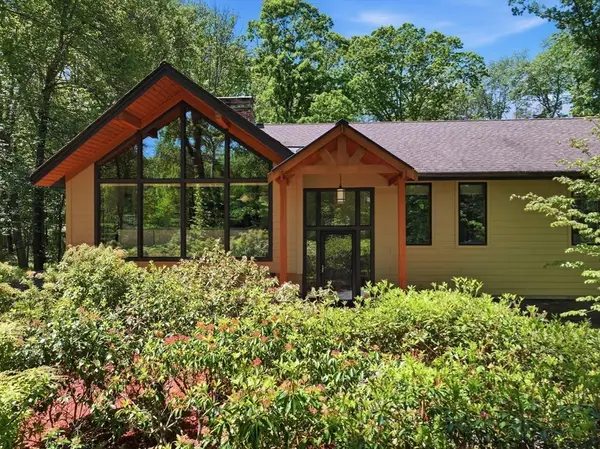 26 Dennis Circle, Northborough, MA 01532