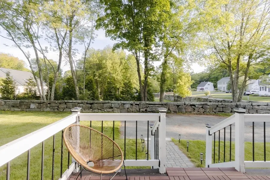 51 School St #3, Upton, MA 01568 - #3