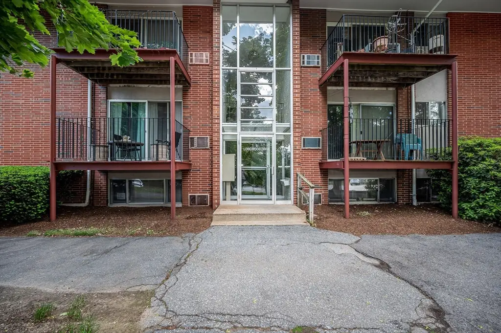 9 Longwood Dr #1, Andover, MA 01810 - #1