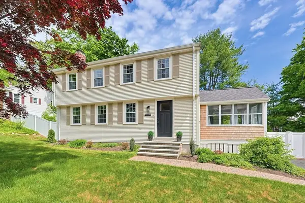 15 Calvin Rd, North Attleboro, MA 02760