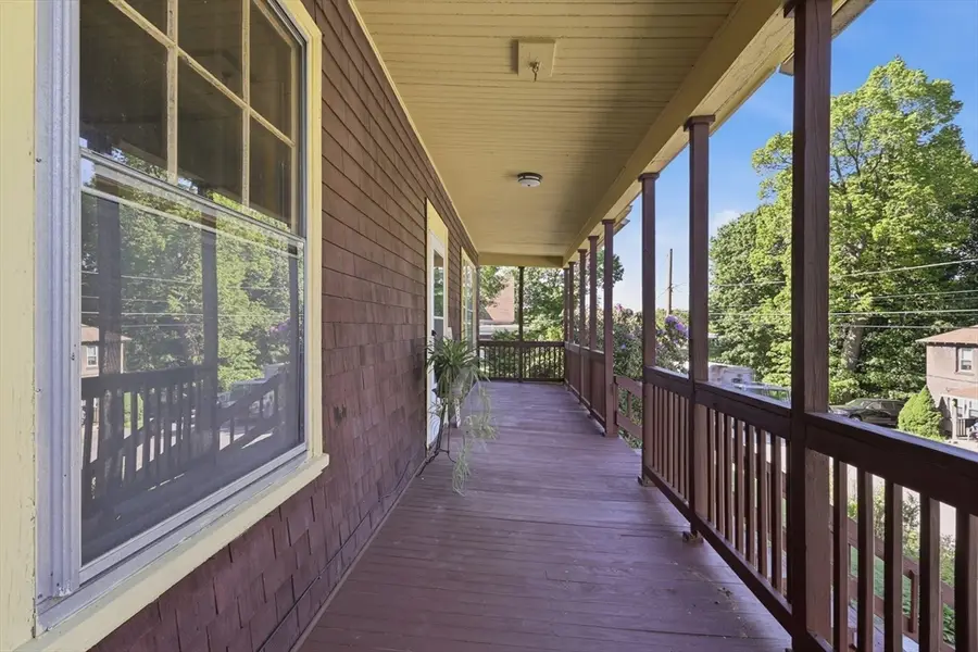 76 Grant St, Gardner, MA 01440 - #3