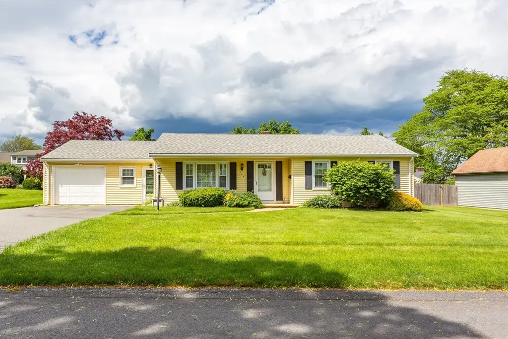 244 Connecticut Ave, Somerset, MA 02726 - #1