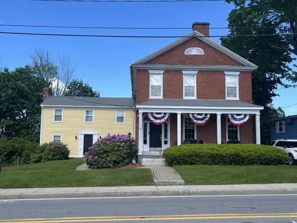 8-10 Pleasant Street, Leicester, MA 01524