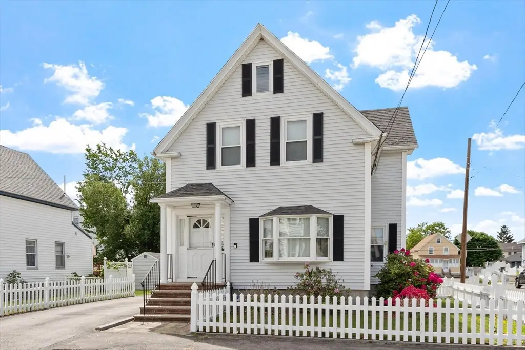 156 Gershom Ave, Lowell, MA 01854 - #1