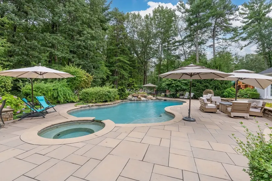 40 Grandview Rd, Chelmsford, MA 01824 - #2