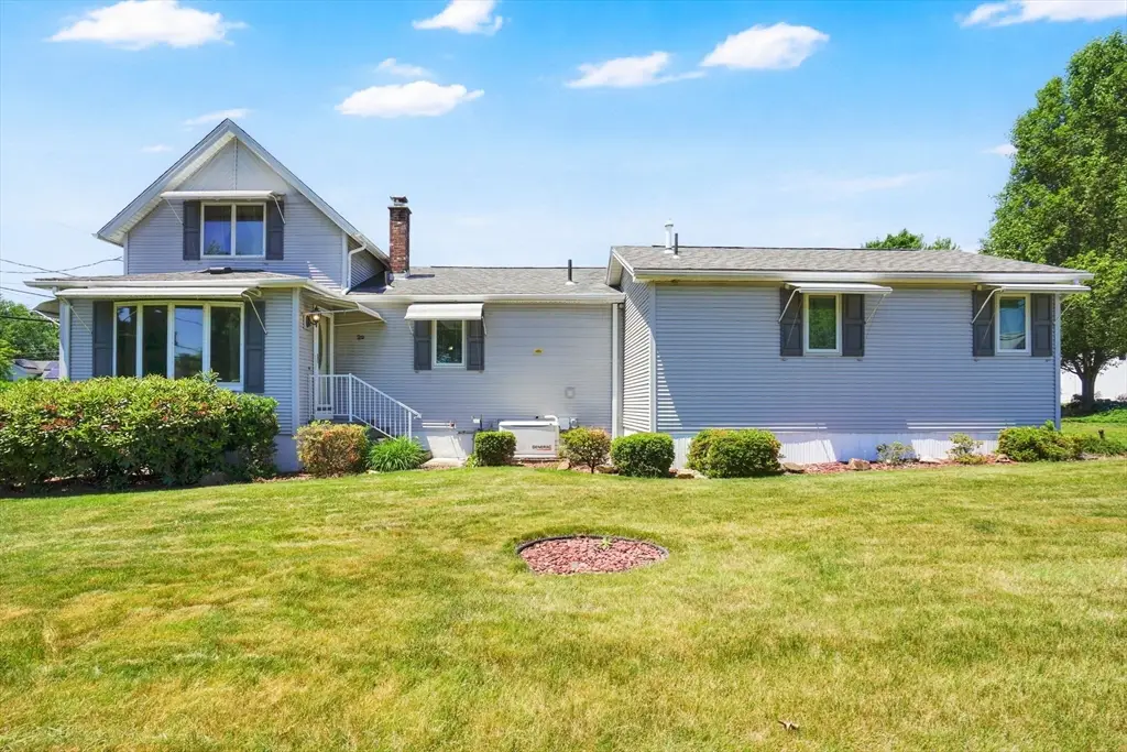 29 West St, Ludlow, MA 01056 - #1